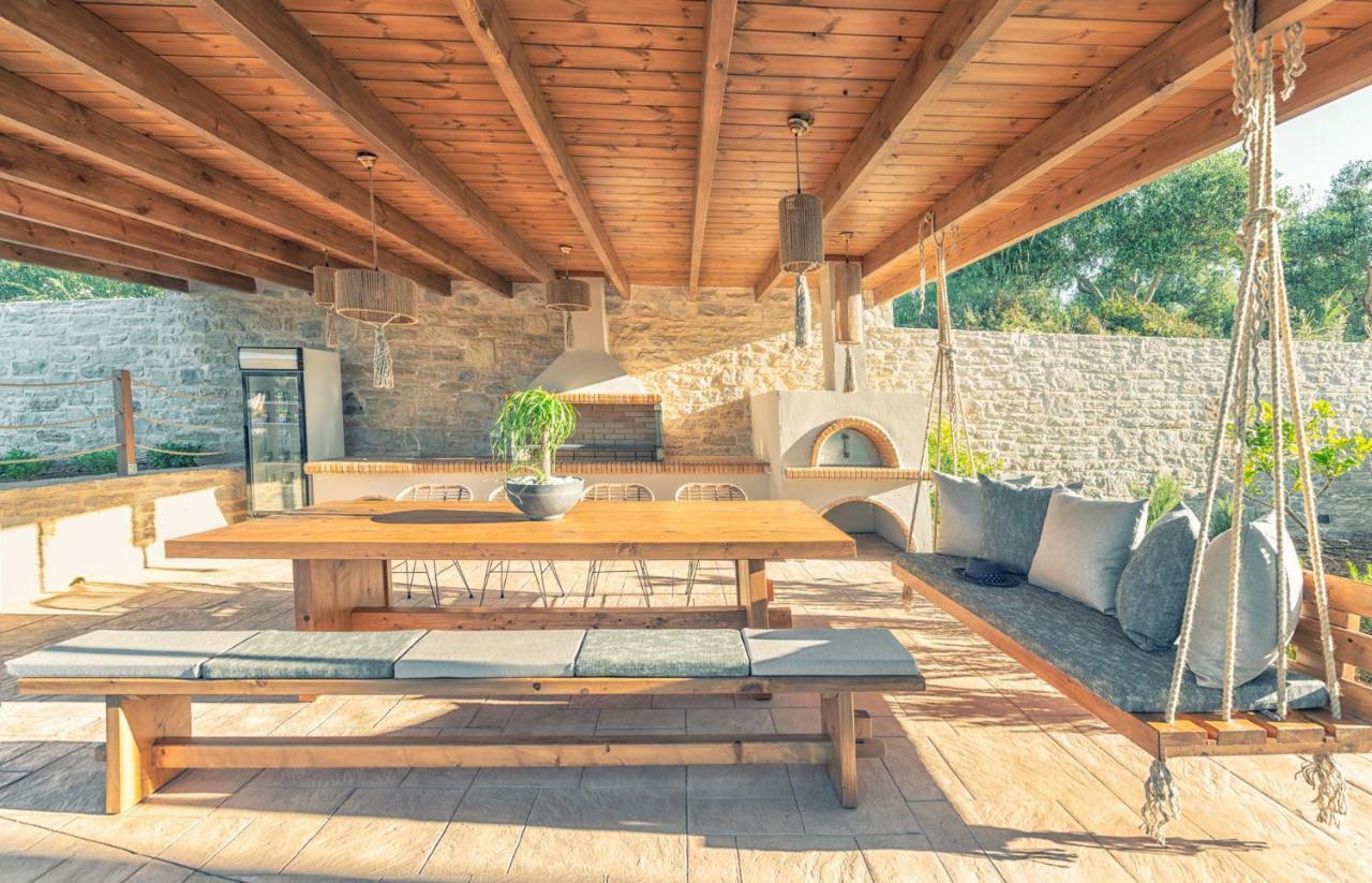 Ivoni Villa, An Iconic Summer Retreat, By Thinkvilla Perama  Exterior photo